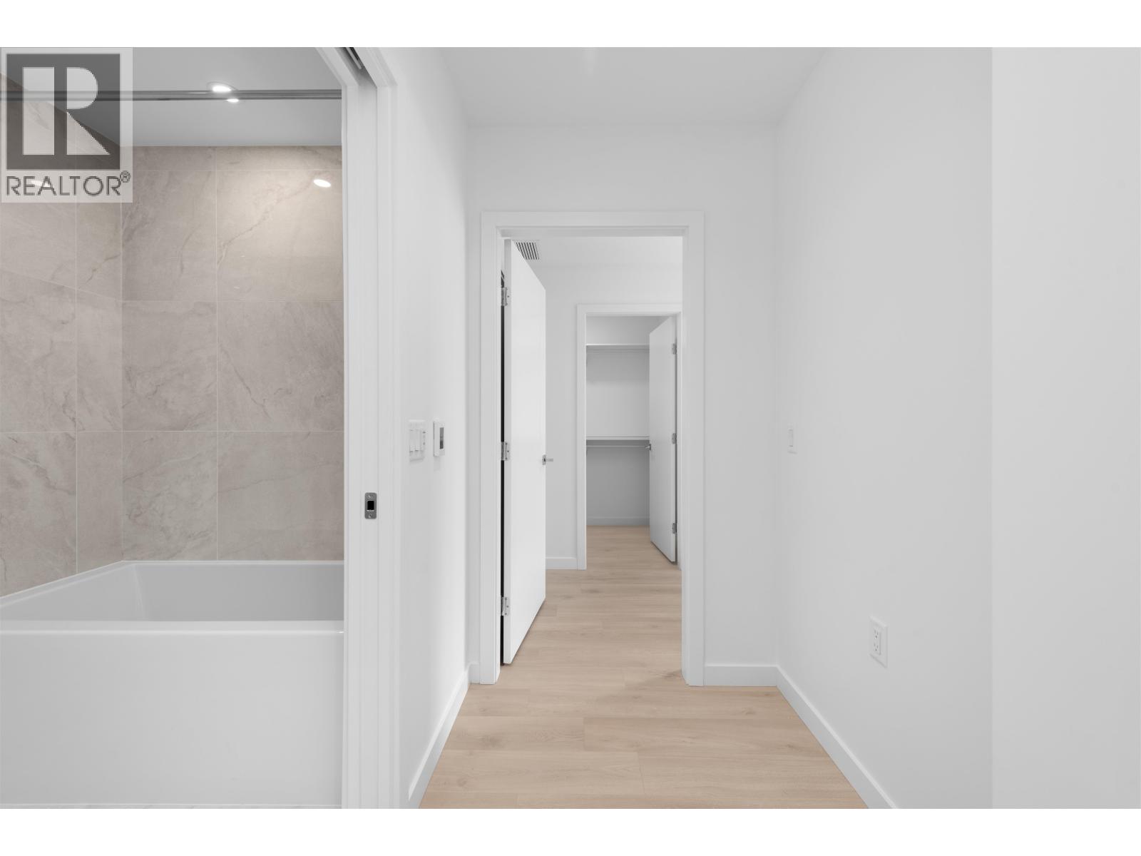 4001 680 Quayside Drive Property Photo 16