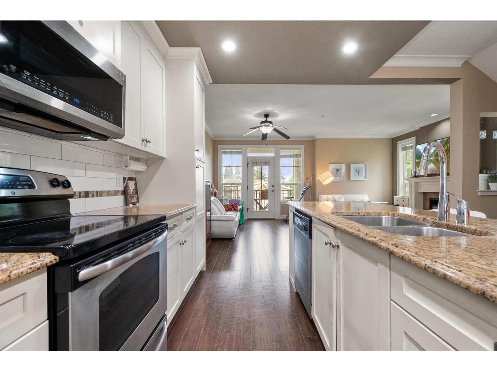 45290 SOOWAHLIE Crescent #14