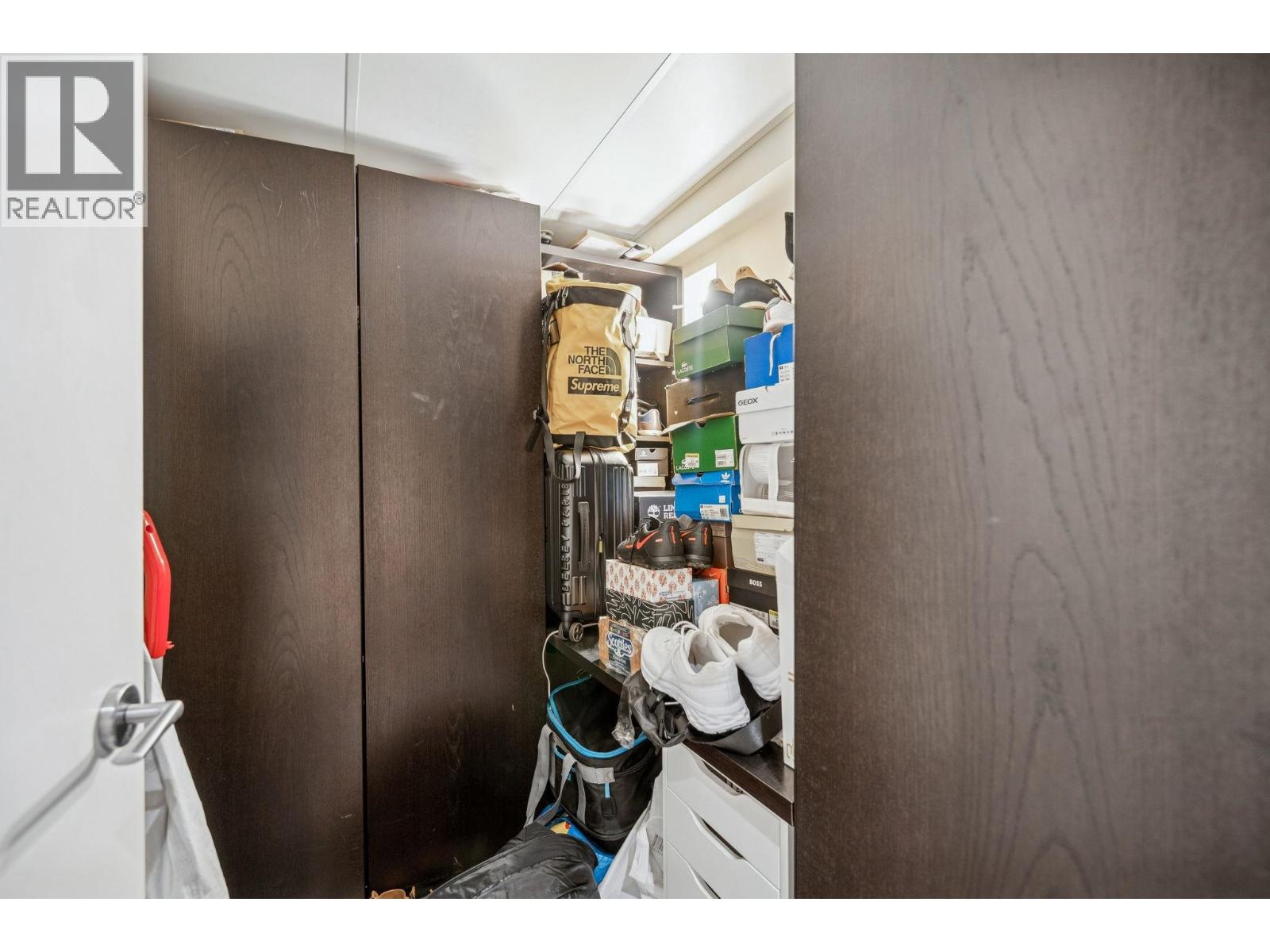 301 1055 Richards Street Property Photo 17