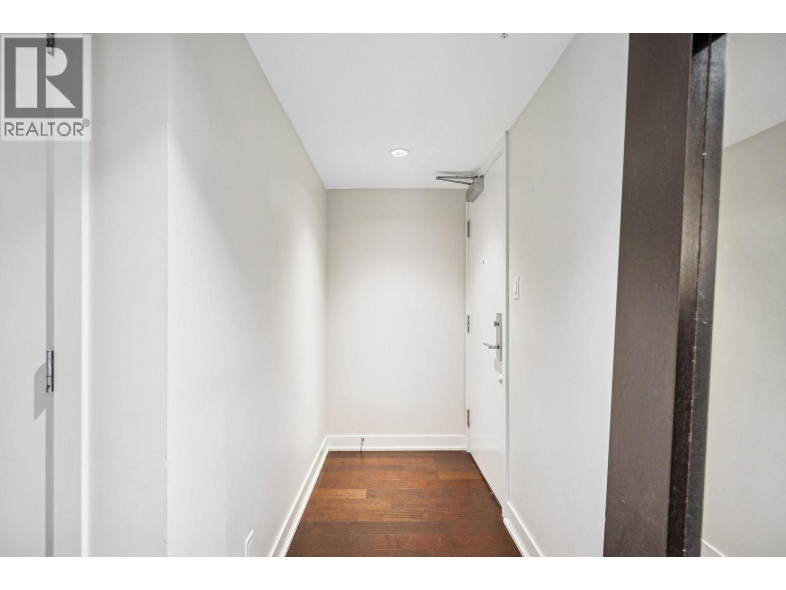 301 1055 Richards Street Property Photo 18