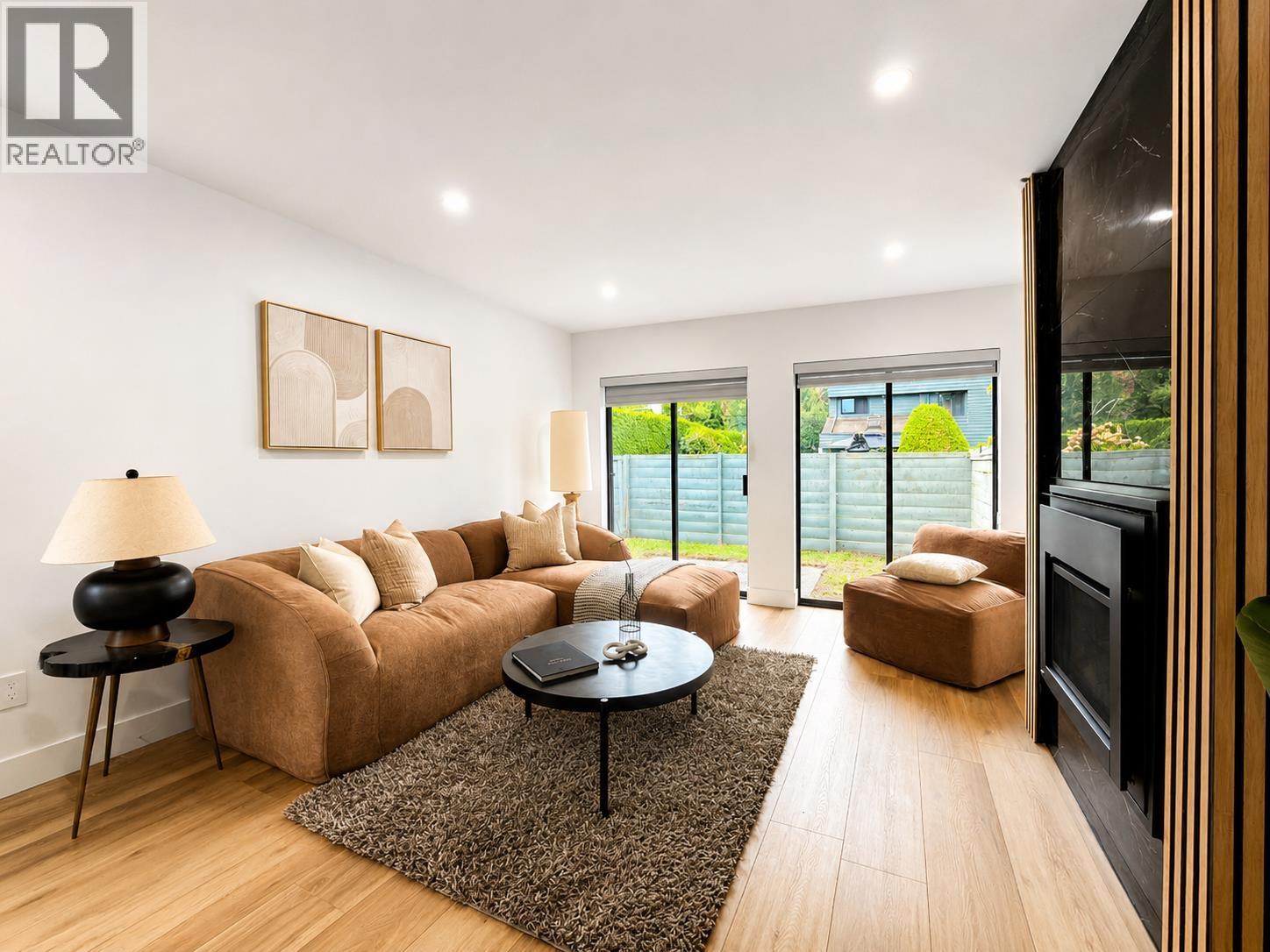 140 3031 WILLIAMS ROAD Property Photo 1