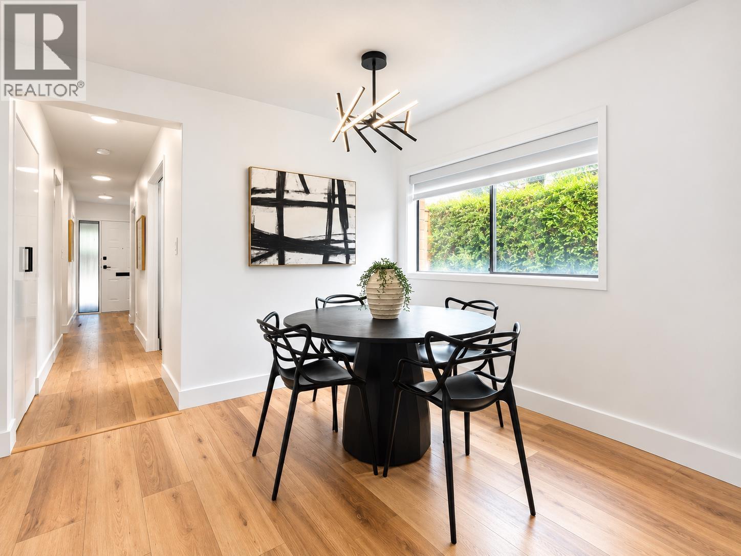 140 3031 Williams Road Property Photo 11