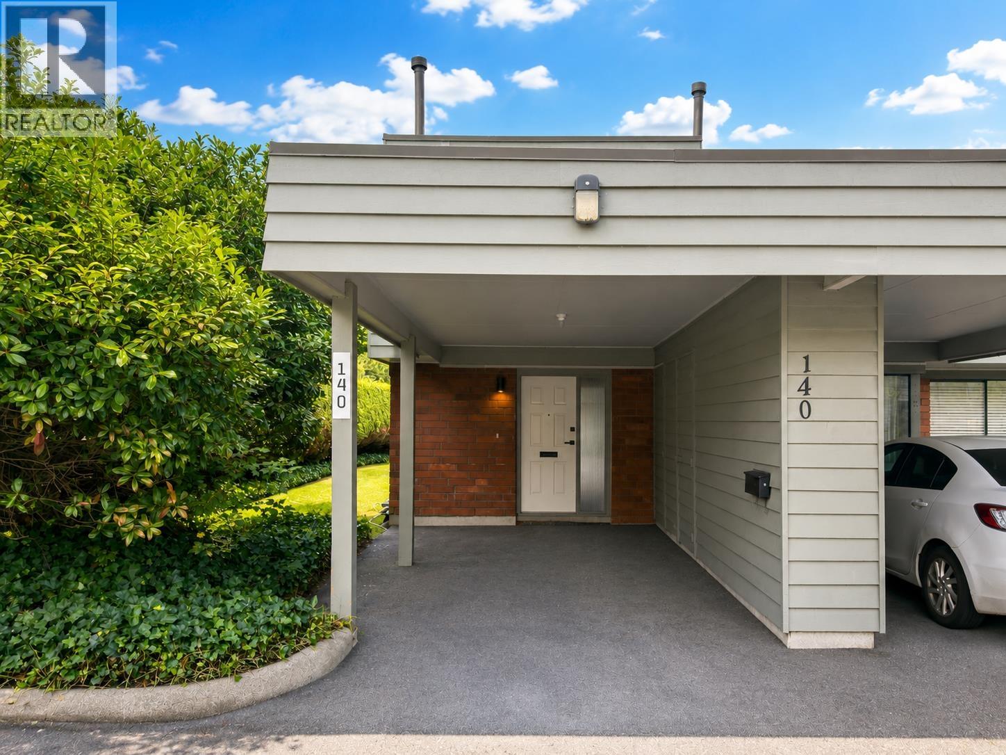 140 3031 Williams Road Property Photo 13
