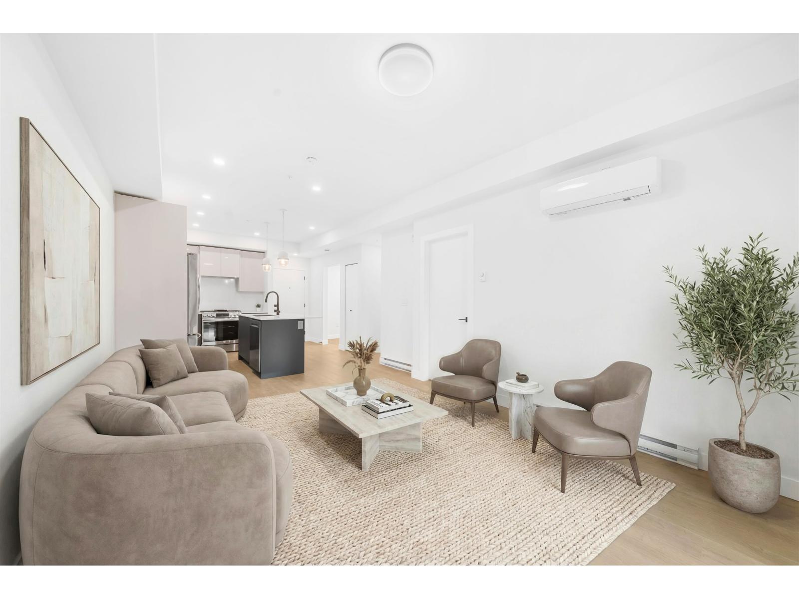 101 15353 17 Avenue Property Photo 5
