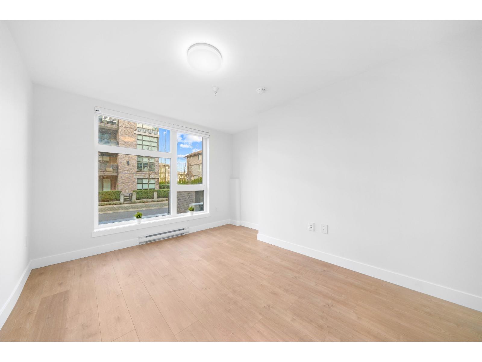 101 15353 17 Avenue Property Photo 11