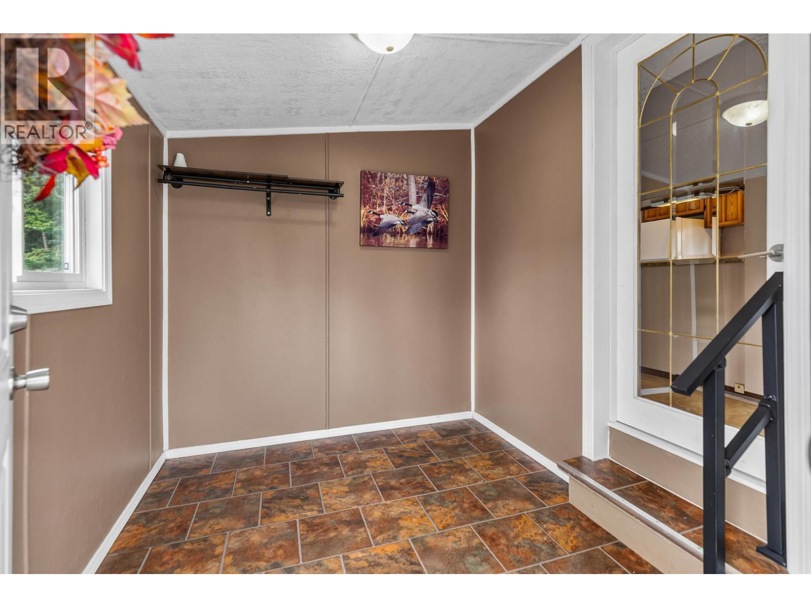 21 7170 Hart Highway Property Photo 8