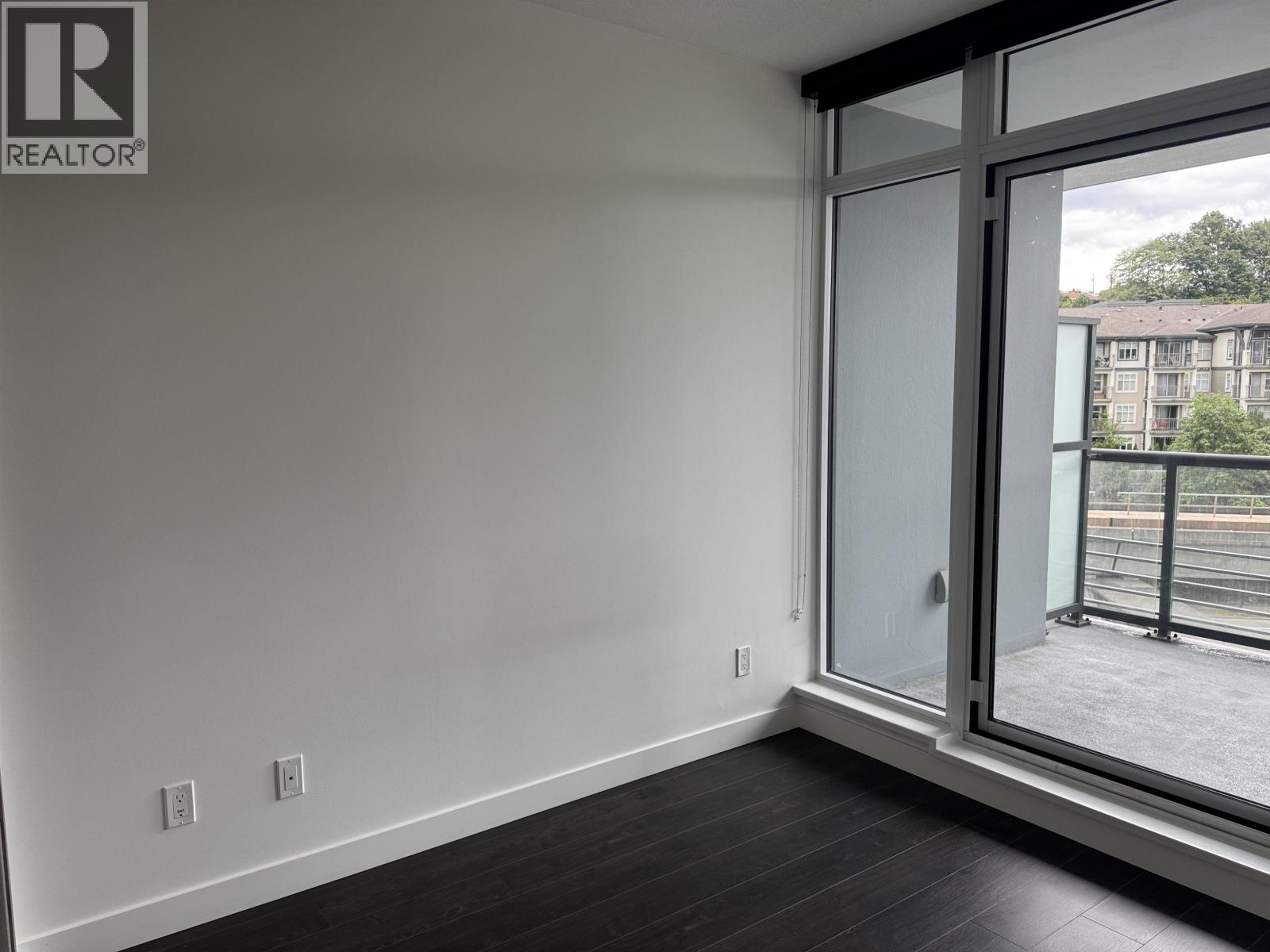 407 4720 Lougheed Highway Property Photo 8