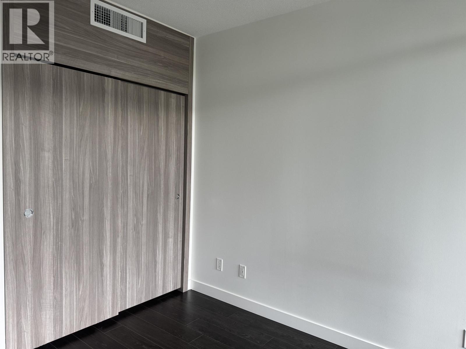 407 4720 Lougheed Highway Property Photo 10