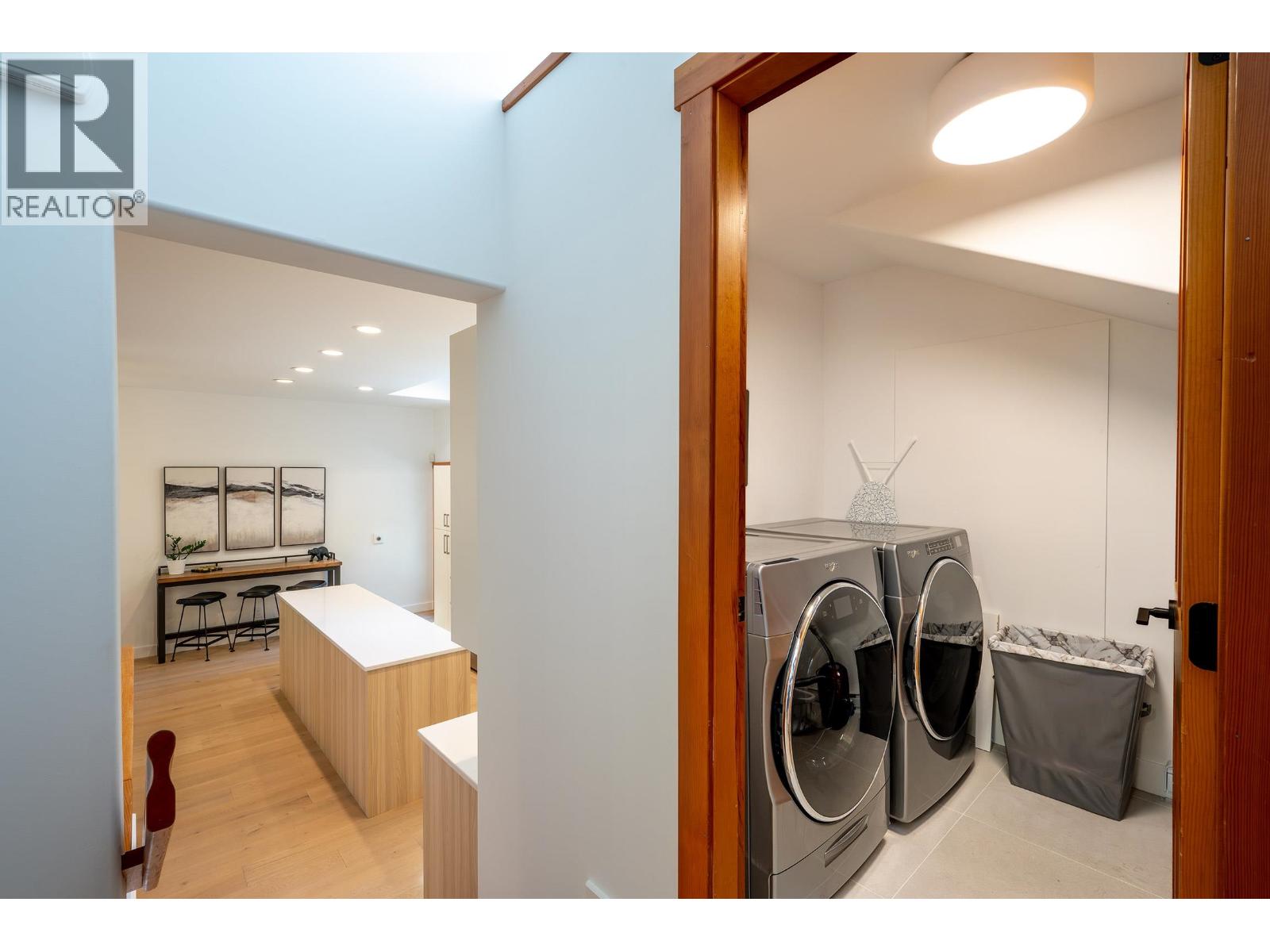 3125 Hawthorne Place Property Photo 10