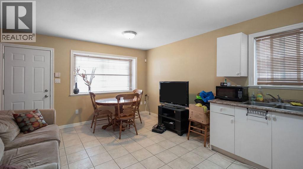 968 E 31st Avenue Property Photo 19