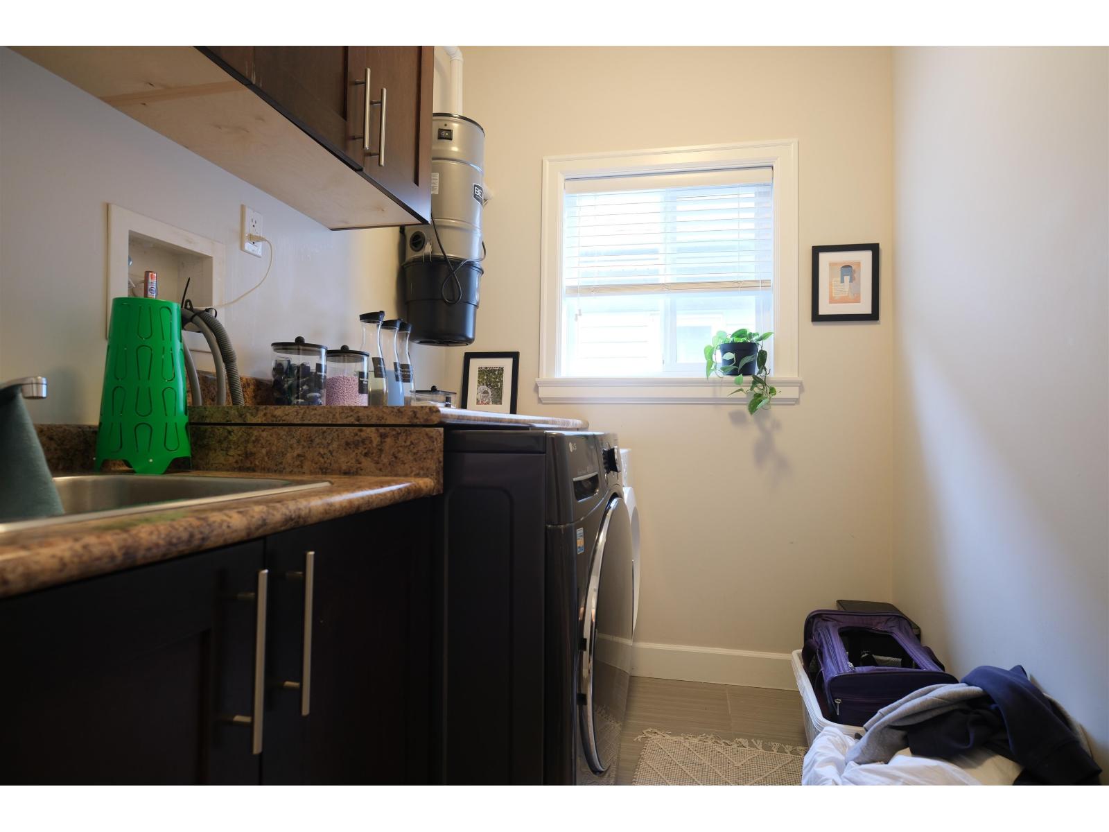 7849 211b Street Property Photo 6