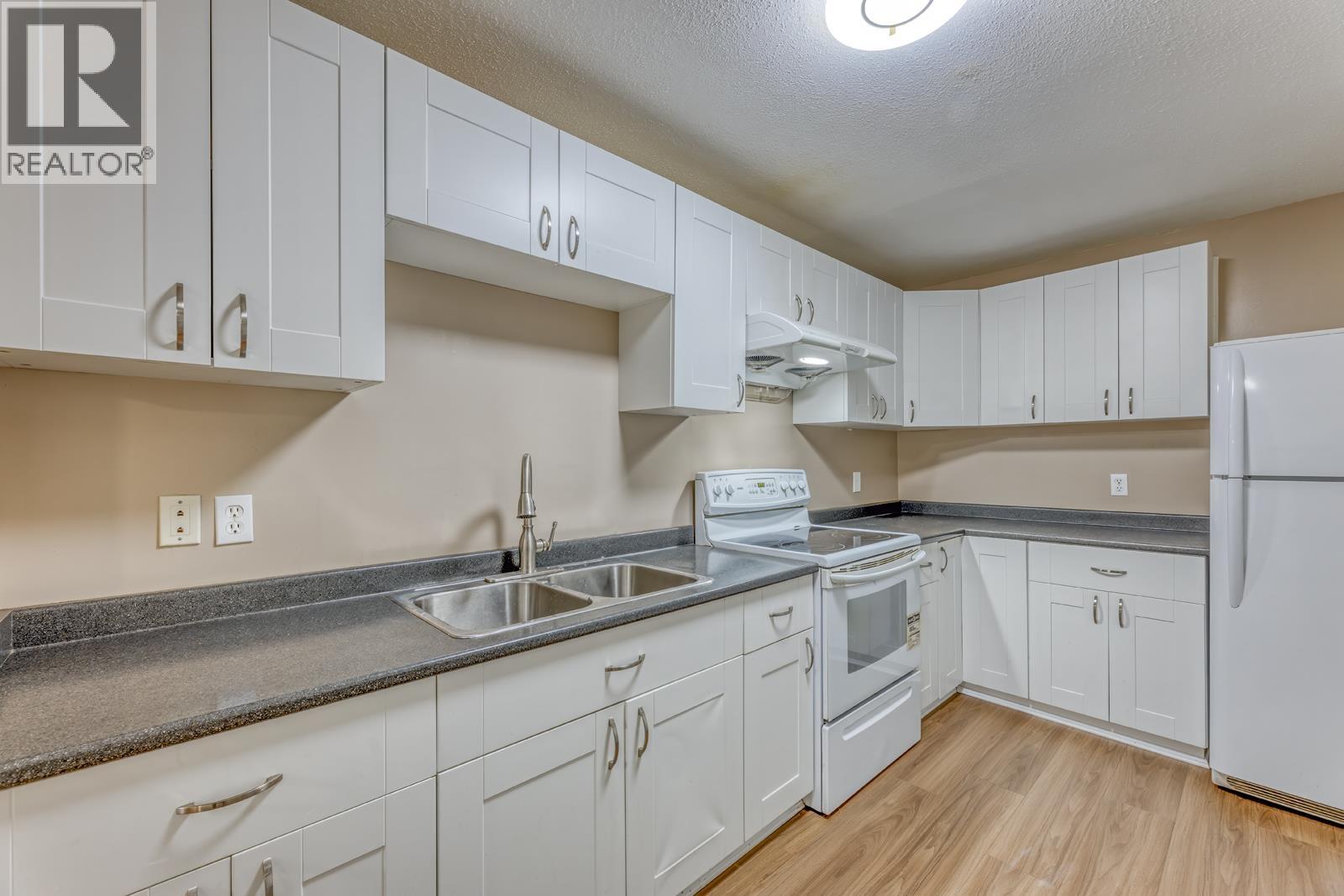 1465 Blackwater Place Property Photo 19