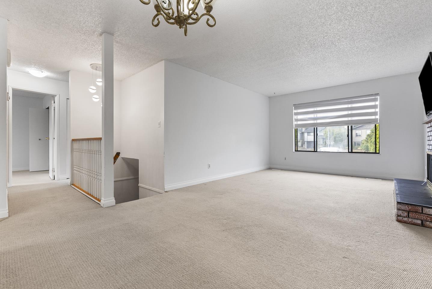 2369 Wakefield Court Property Photo 4