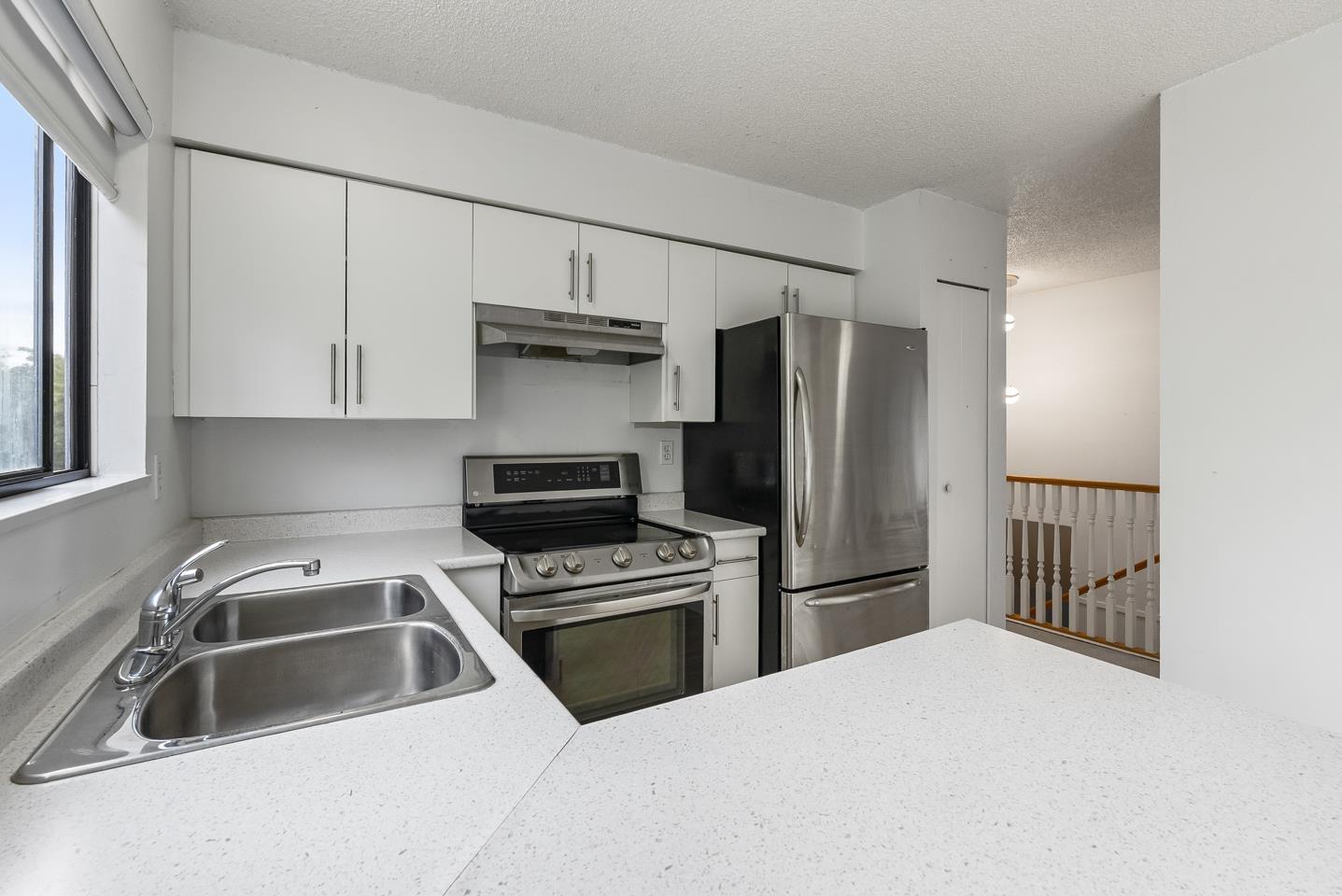 2369 Wakefield Court Property Photo 7