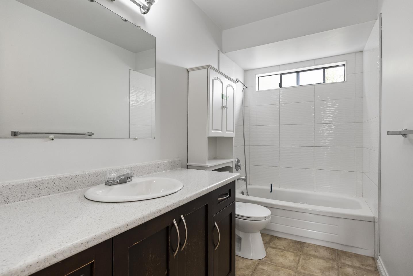 2369 Wakefield Court Property Photo 9