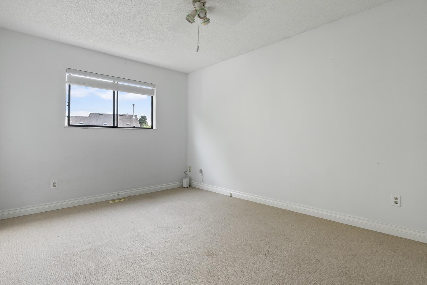 2369 Wakefield Court Property Photo 10