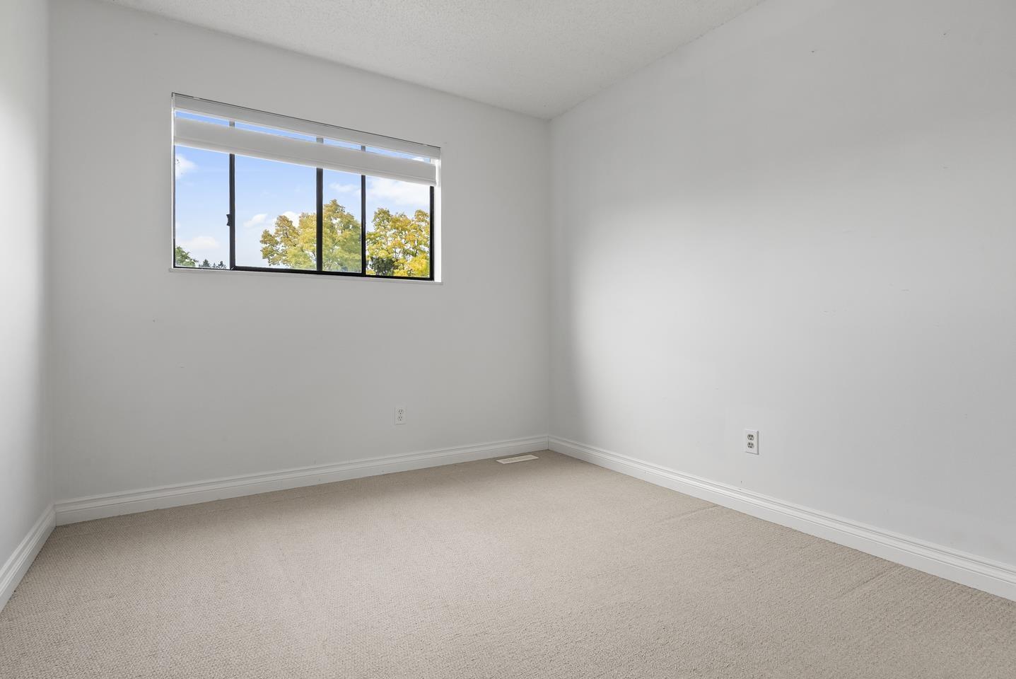 2369 Wakefield Court Property Photo 12