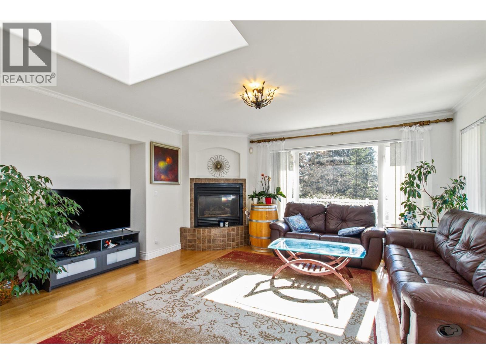 3866 Michener Way Property Photo 8