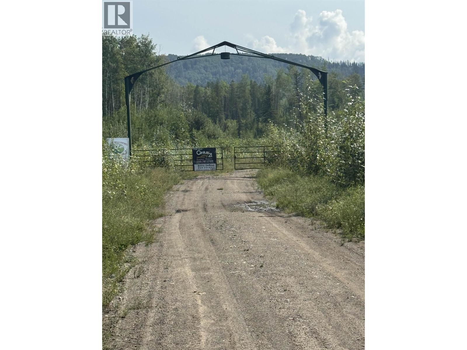Section 7 Don Phillips Way Property Photo 2