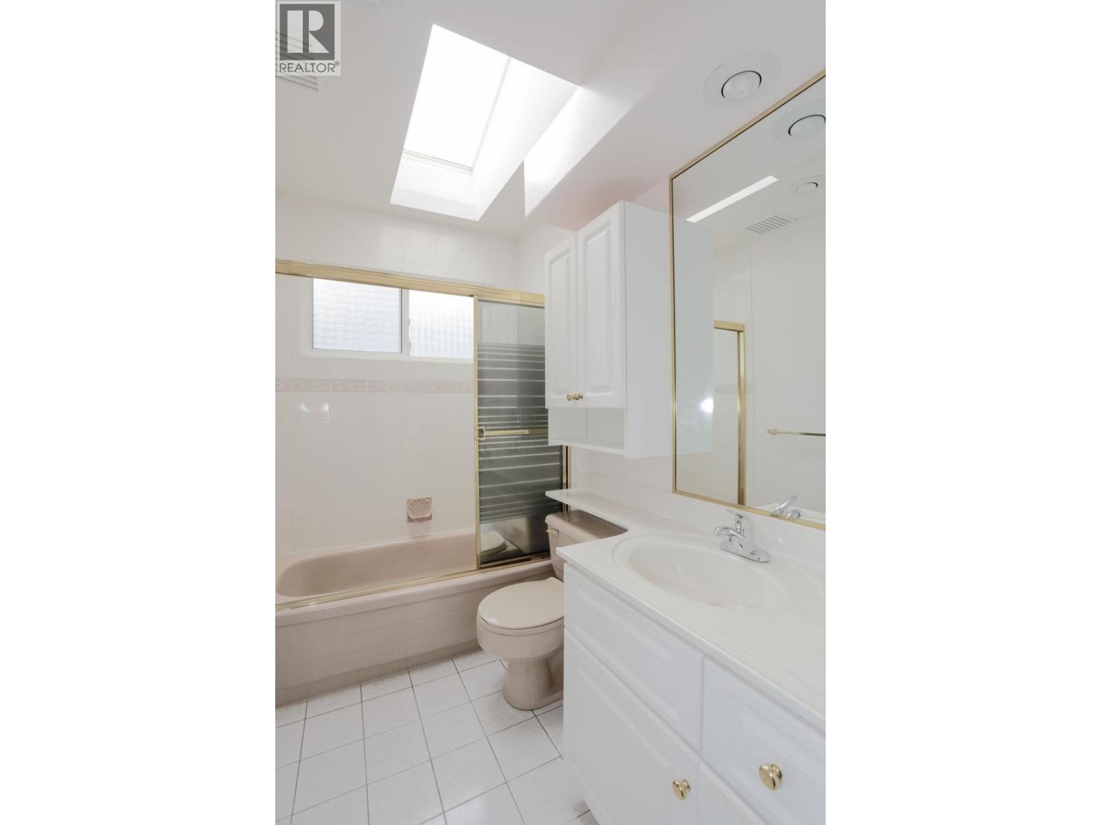 6333 Butler Street Property Photo 15