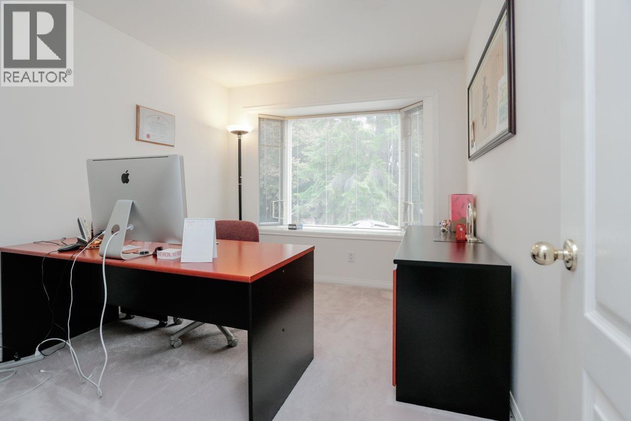 6333 Butler Street Property Photo 16