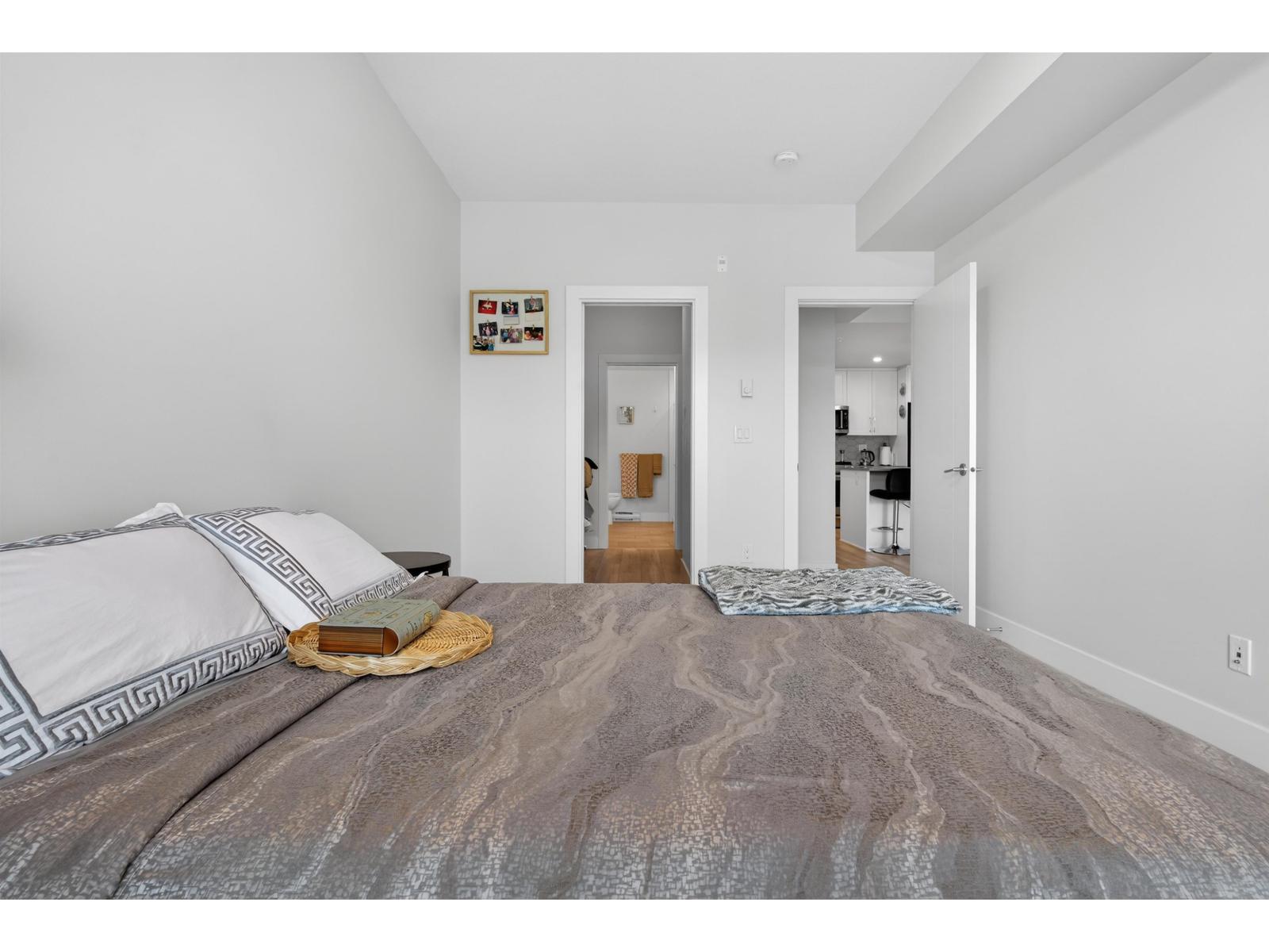 504 2555 Ware Street Property Photo 6