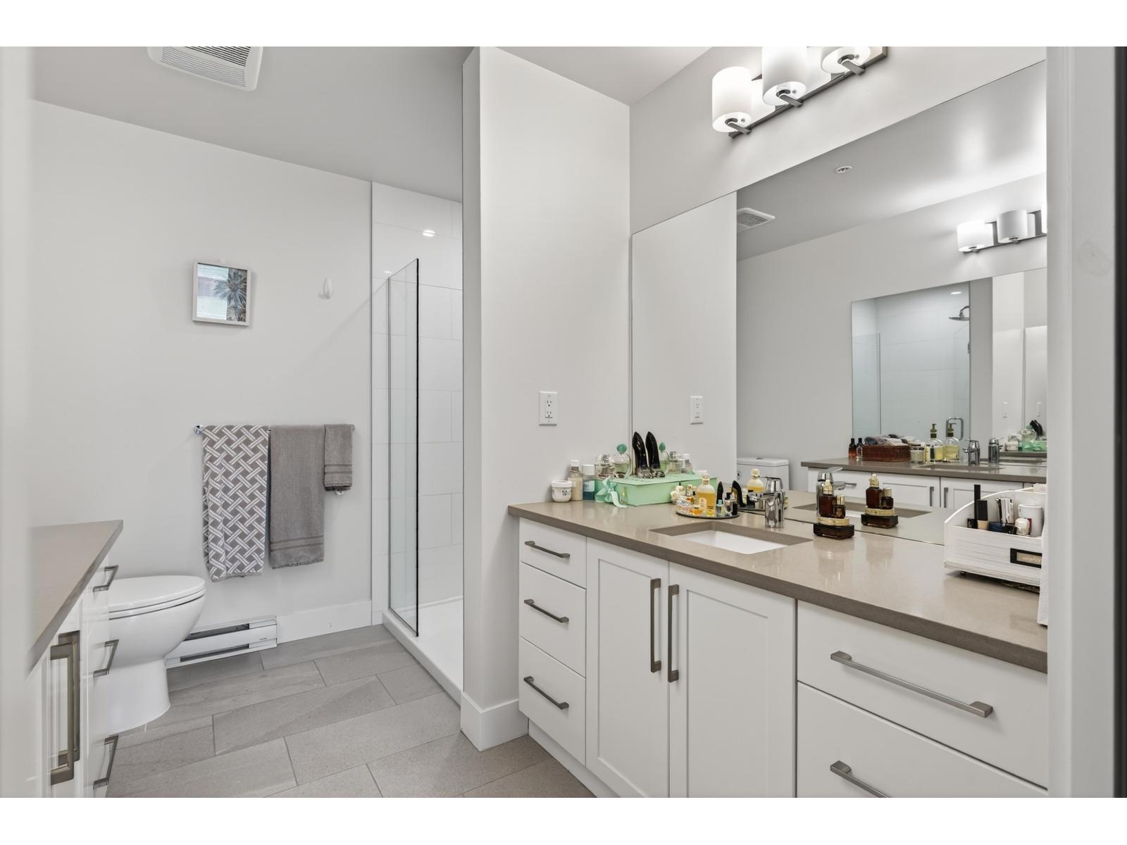 504 2555 Ware Street Property Photo 10