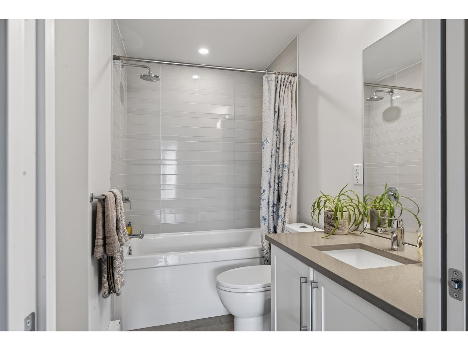 504 2555 Ware Street Property Photo 15