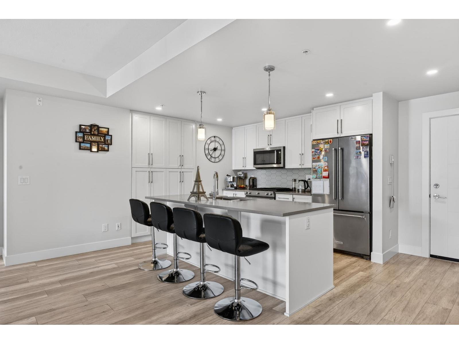 504 2555 Ware Street Property Photo 17