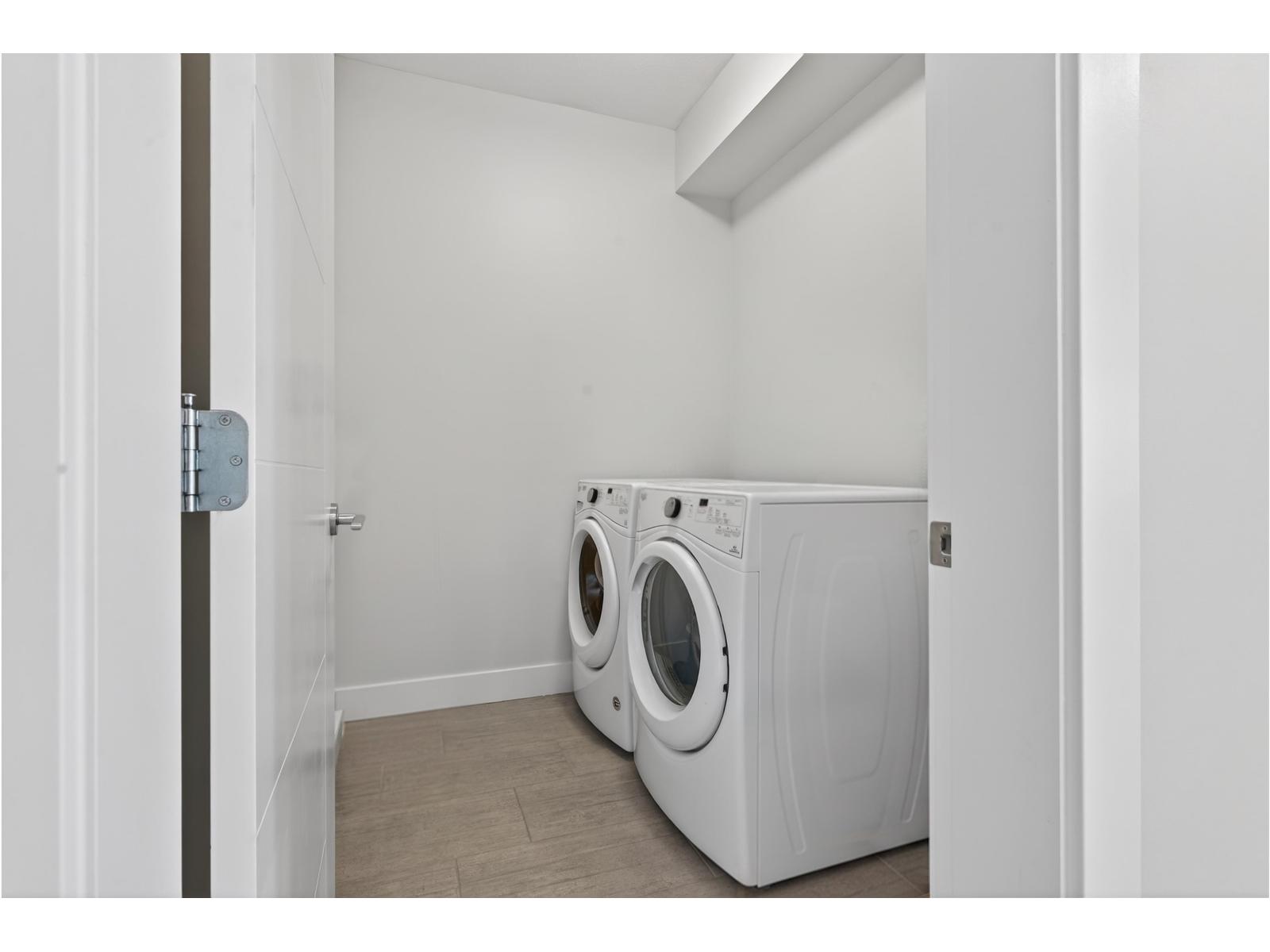 504 2555 Ware Street Property Photo 22