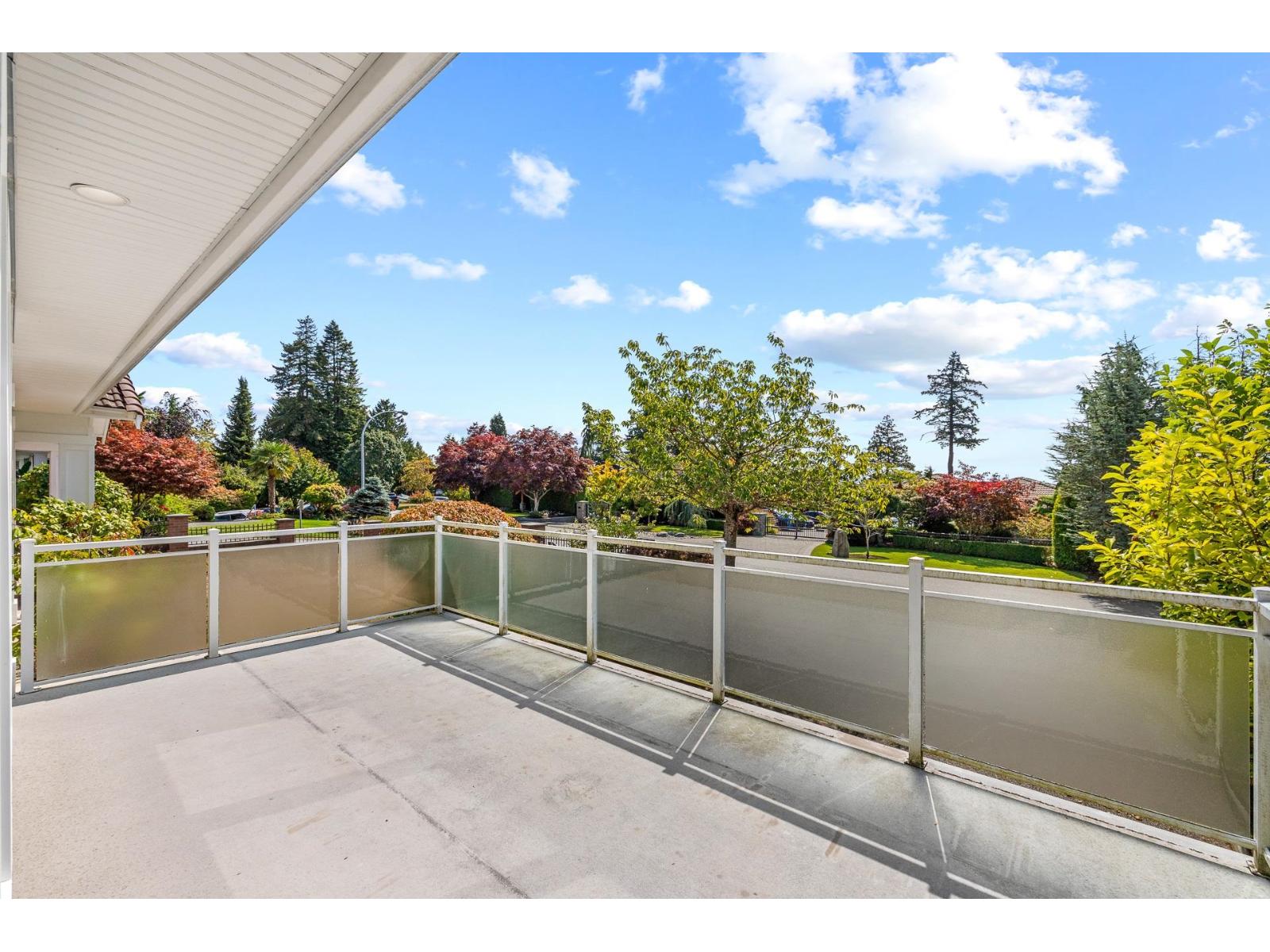 13477 13a Avenue Property Photo 5