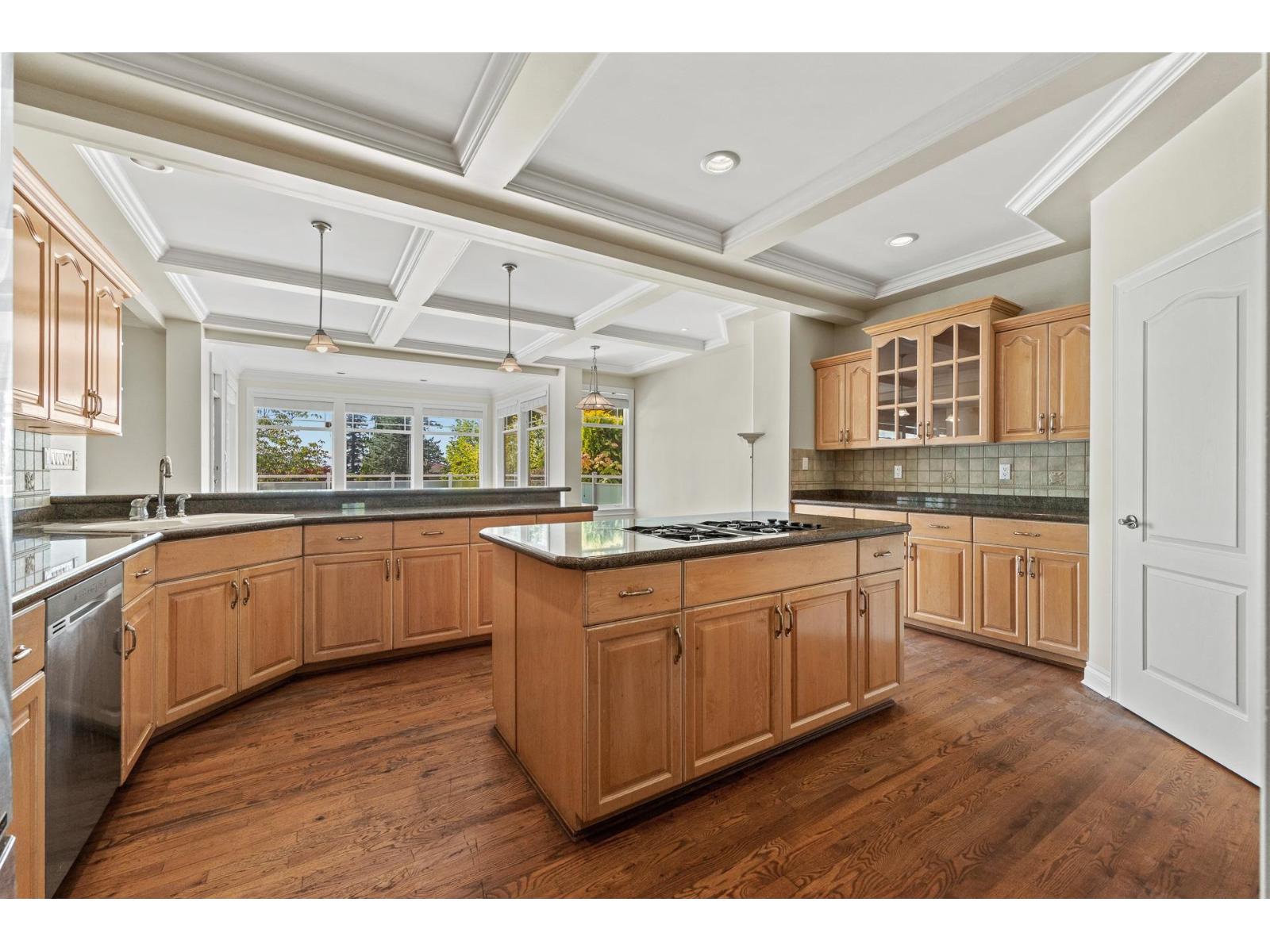 13477 13a Avenue Property Photo 17