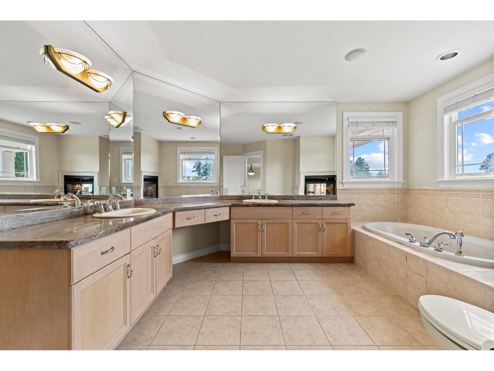 13477 13a Avenue Property Photo 20