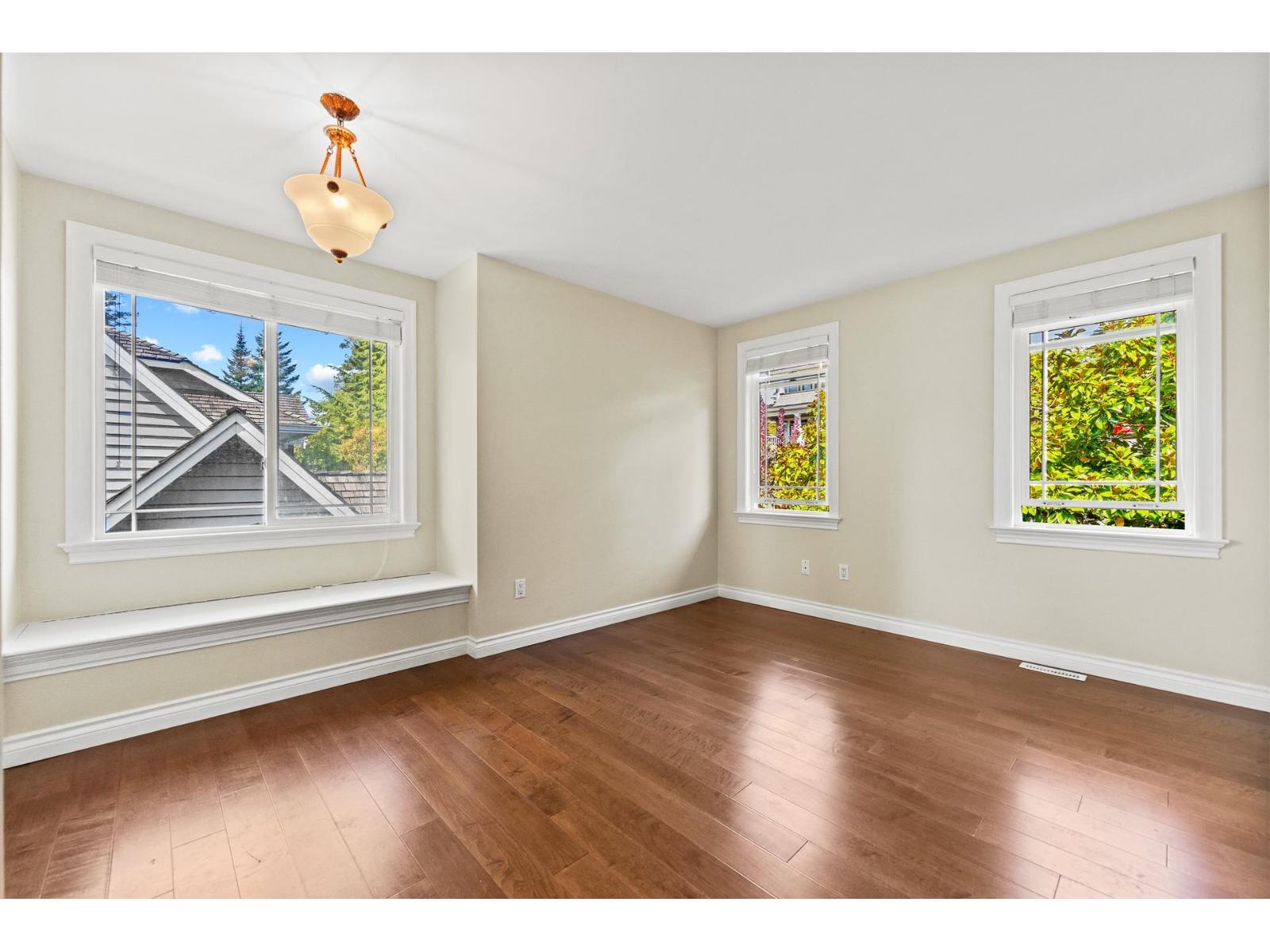 13477 13a Avenue Property Photo 21