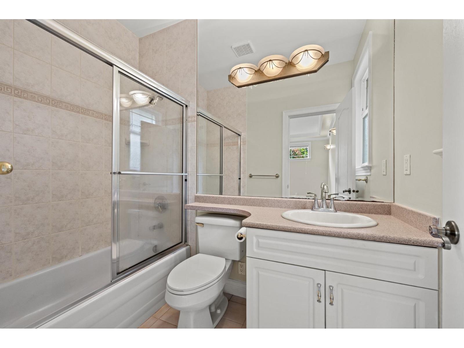 13477 13a Avenue Property Photo 32