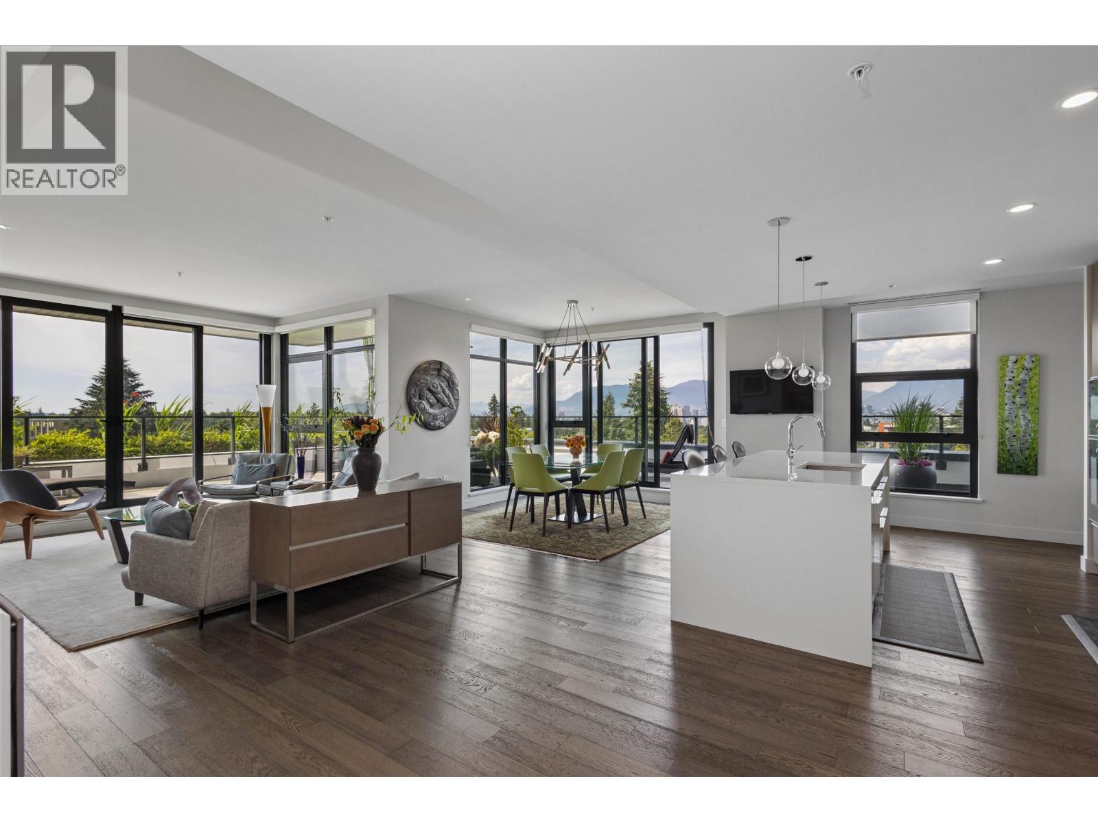 601 4427 Cambie Street Property Photo 1