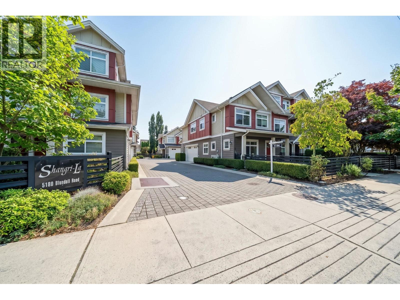 4 5180 Blundell Road Property Photo 1