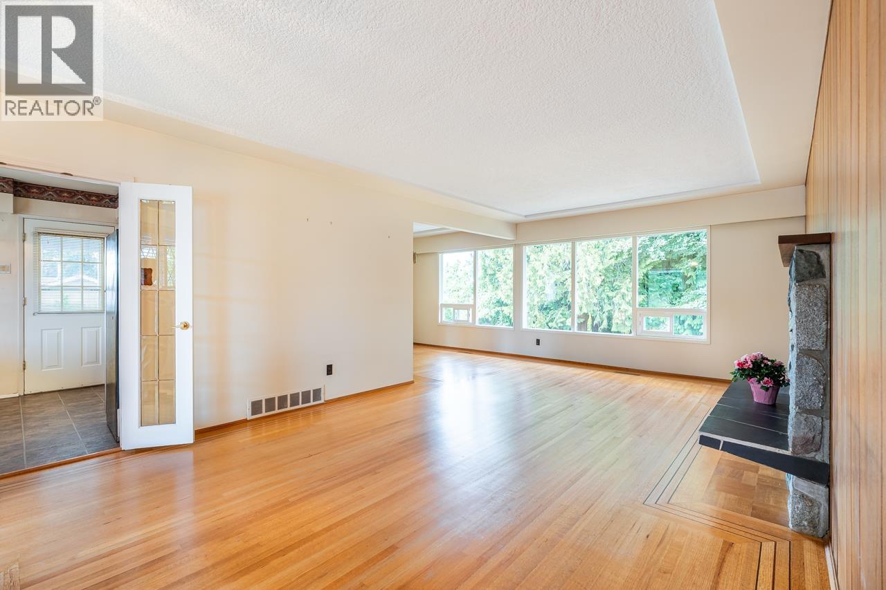 1721 Bowman Avenue Property Photo 11