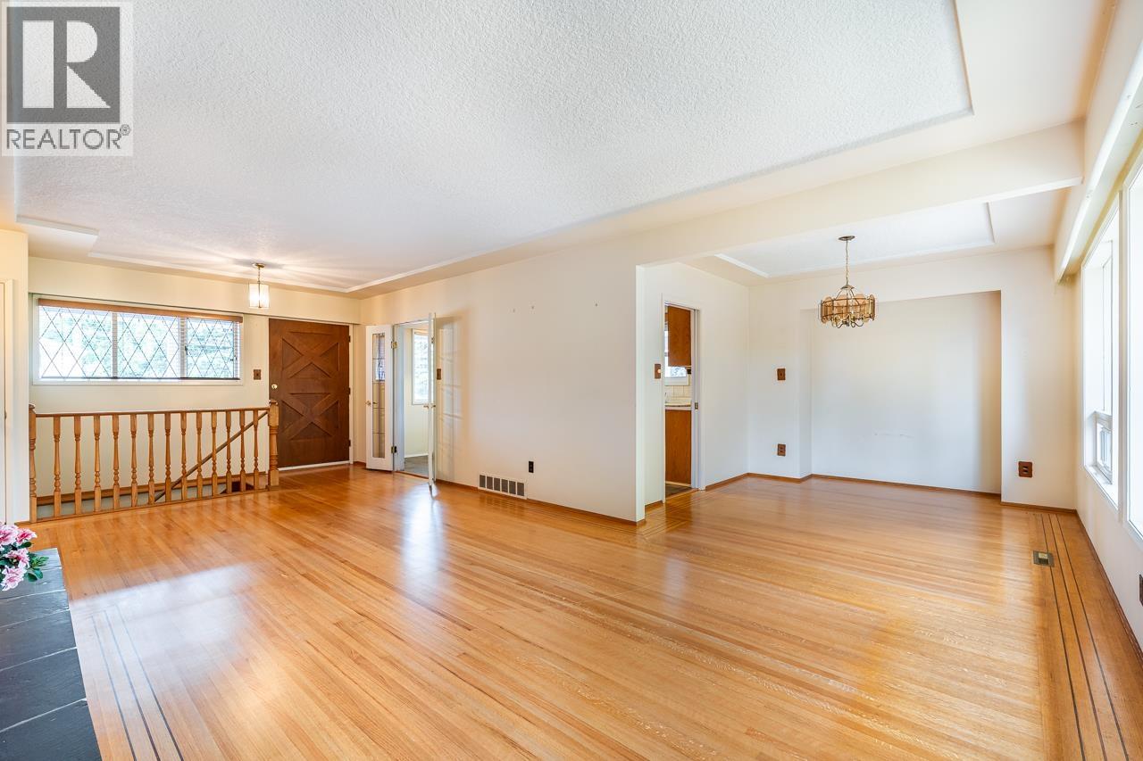 1721 Bowman Avenue Property Photo 12