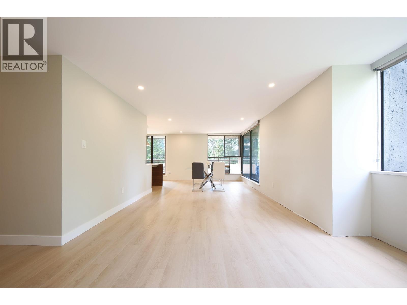 504 3737 Bartlett Court Property Photo 5