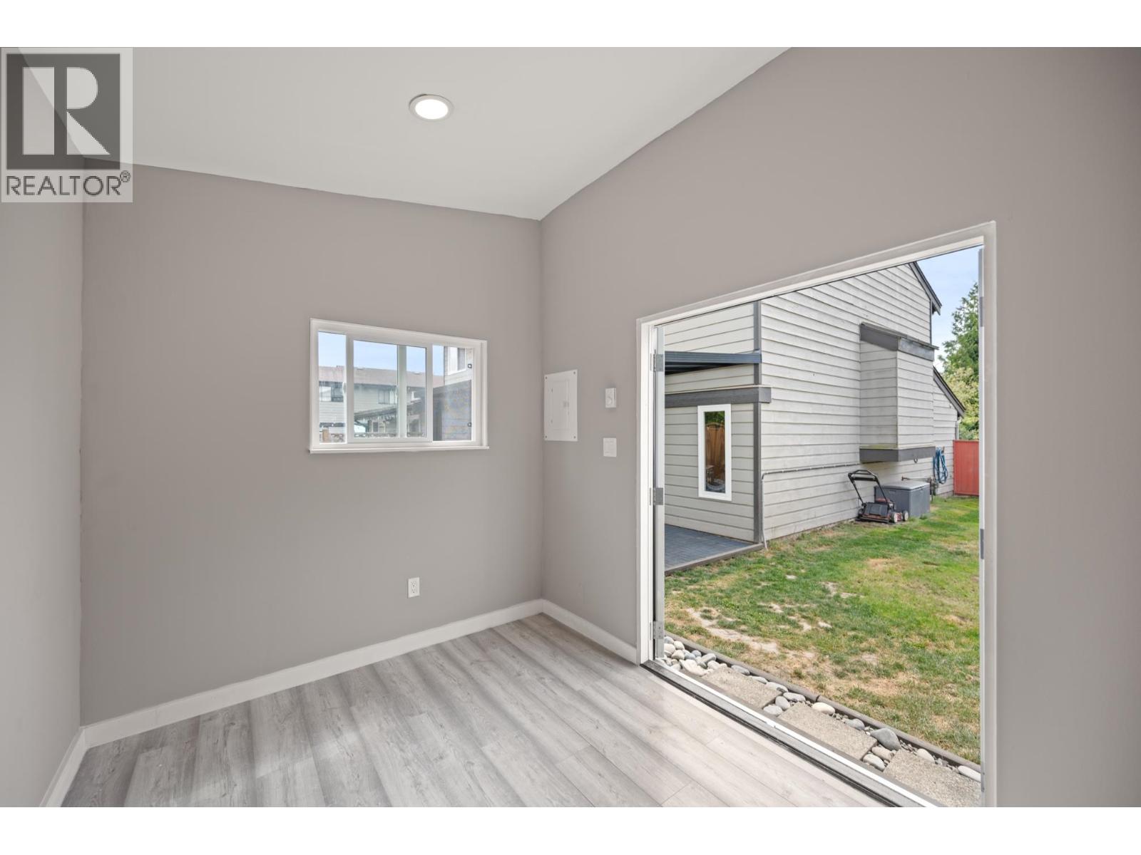 5019 57 Street Property Photo 17