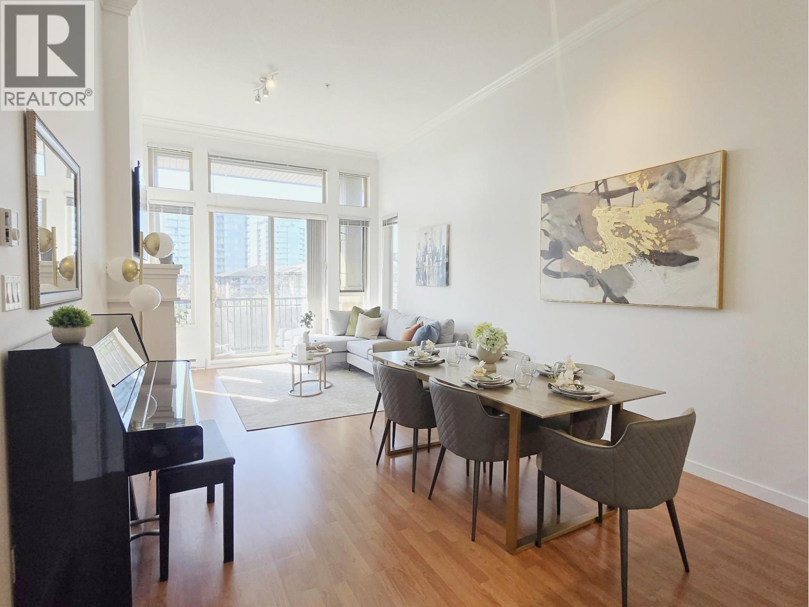1427 5133 GARDEN CITY ROAD Property Photo 1