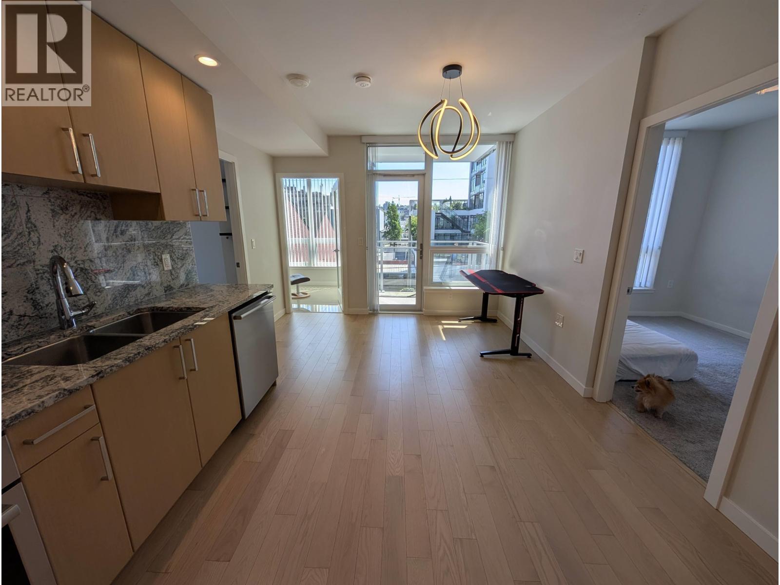 411 1708 ONTARIO STREET Property Photo 1