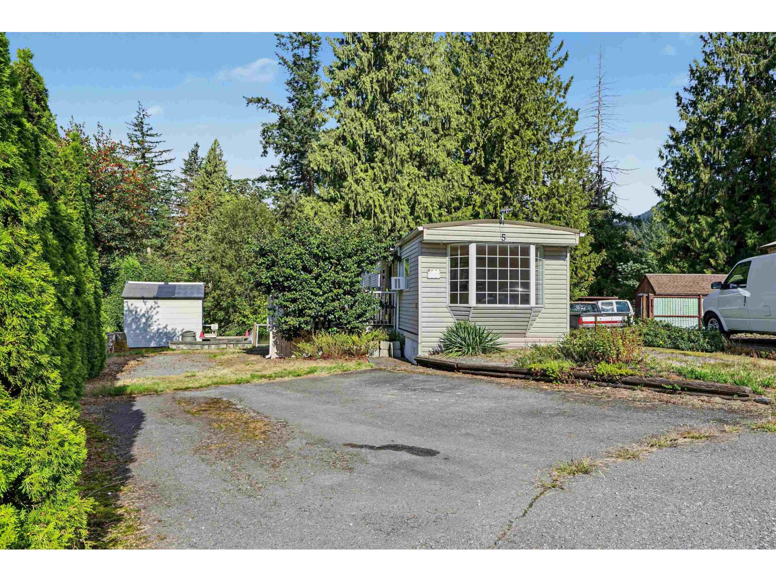 2216 Lougheed Highway #5 Property Photo 3