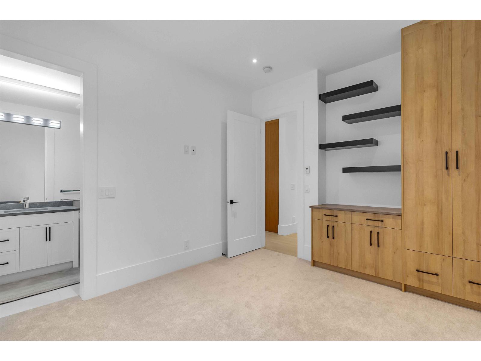 19704 31a Avenue Property Photo 12
