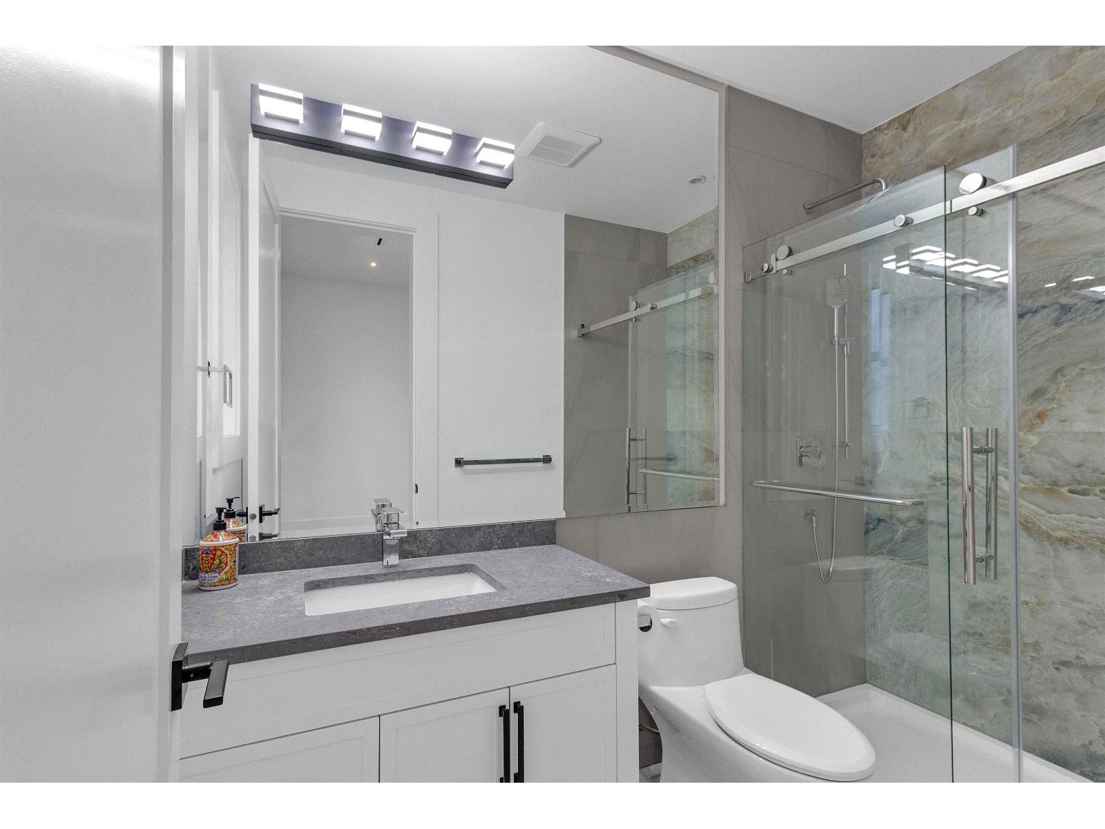 19704 31a Avenue Property Photo 13