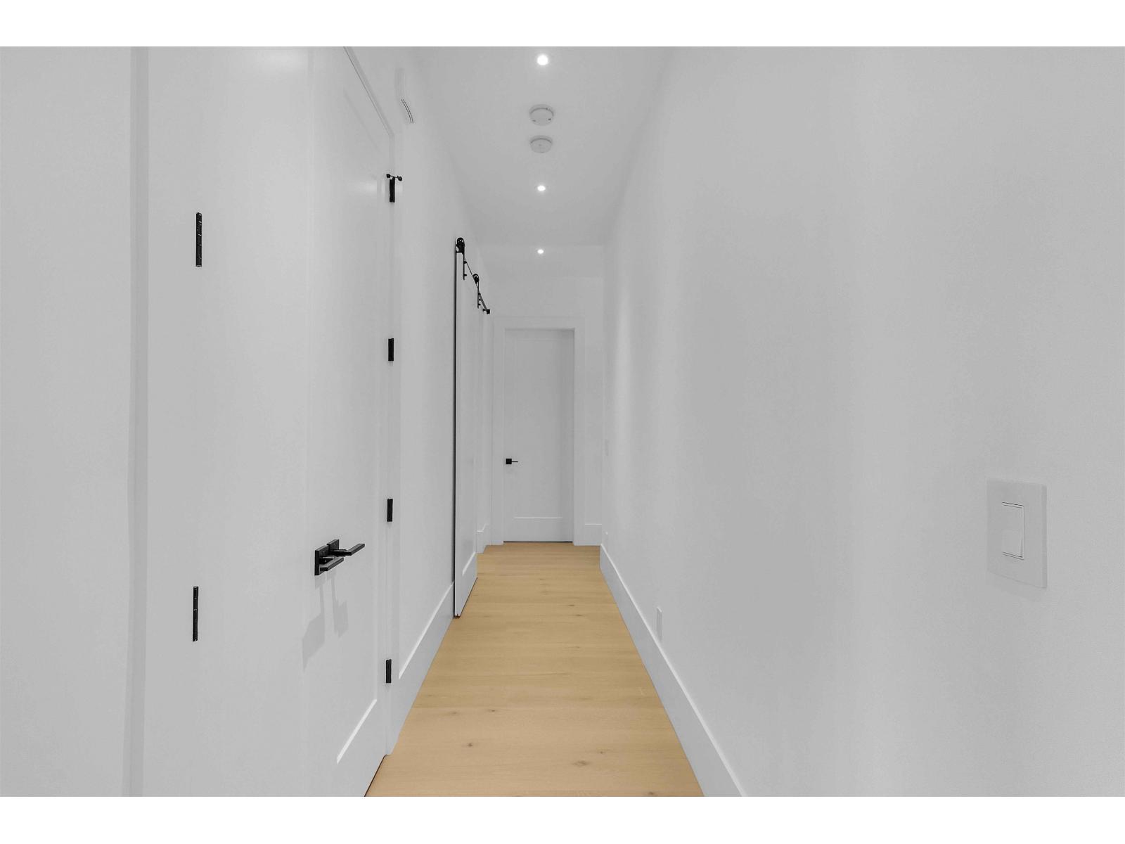19704 31a Avenue Property Photo 15