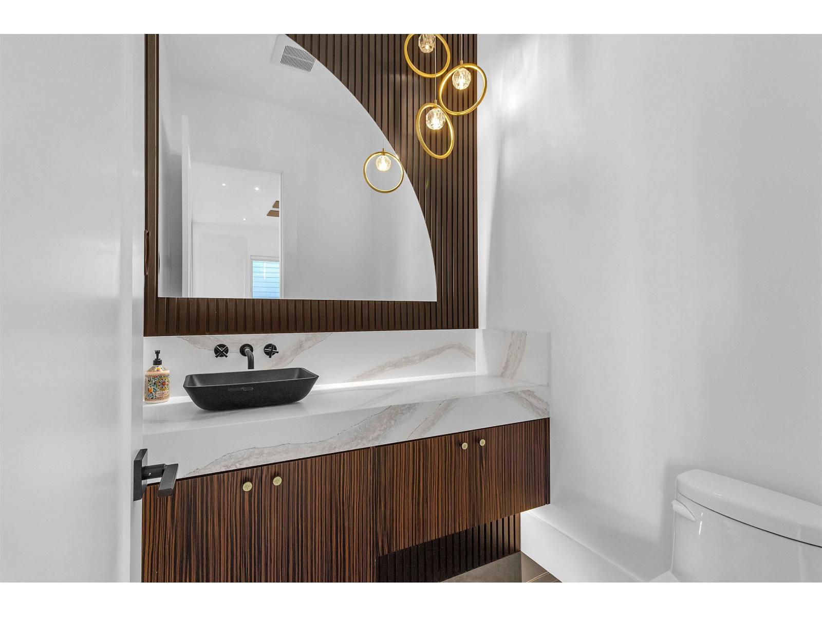 19704 31a Avenue Property Photo 16