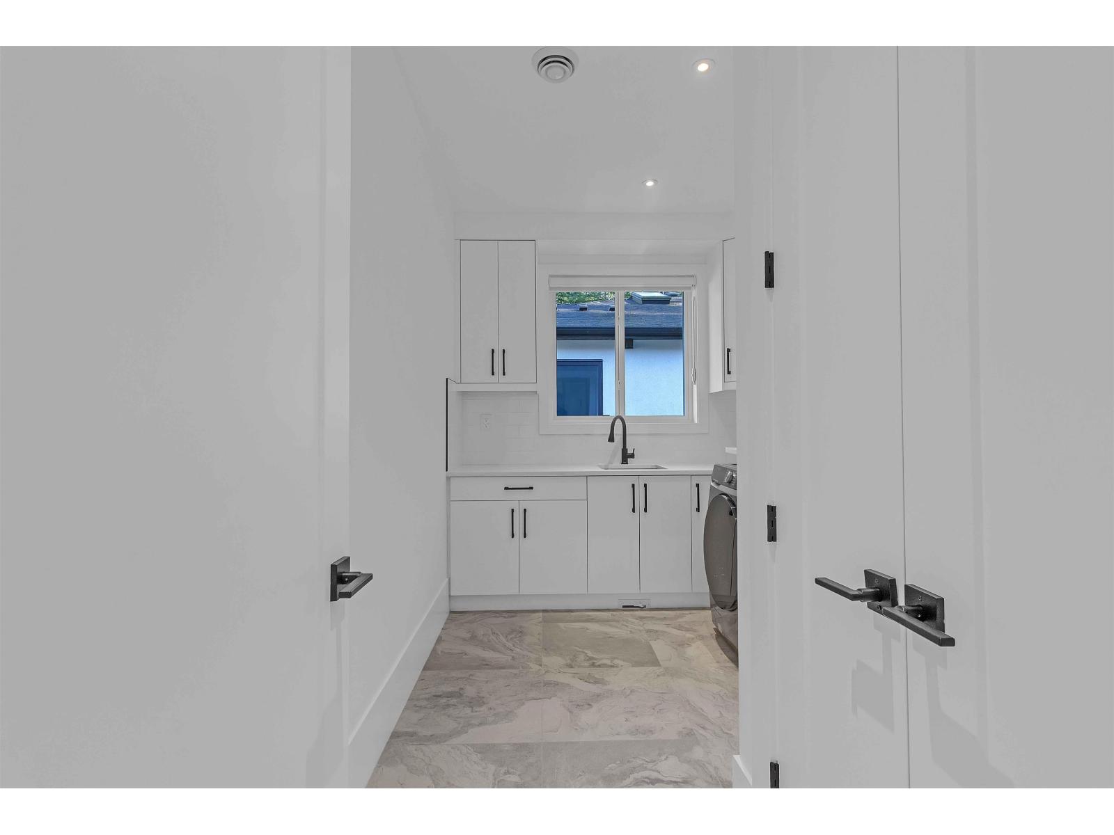 19704 31a Avenue Property Photo 20