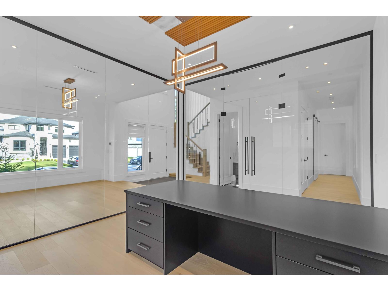 19704 31a Avenue Property Photo 33